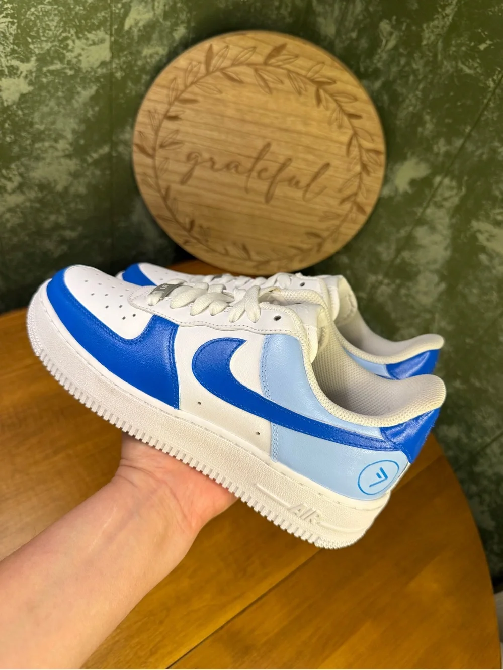 Nike Air Force 1 Size 7.5 DD8959-100